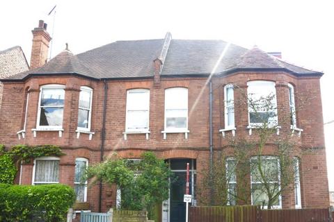 1 bedroom flat to rent, Roxeth Hill, Harrow On The Hill