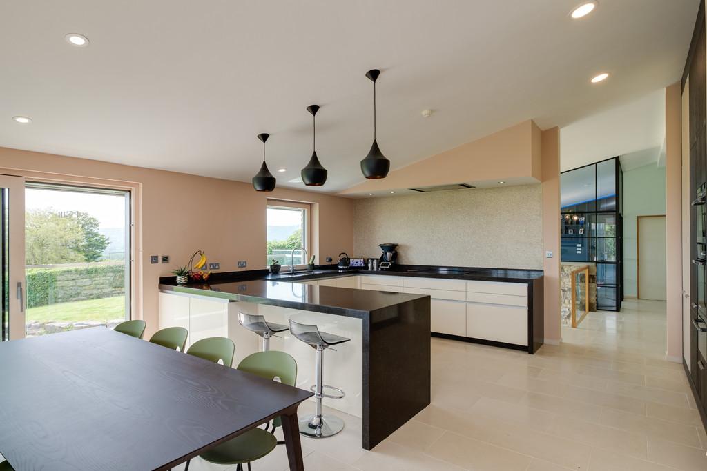 Kitchen Dining Area