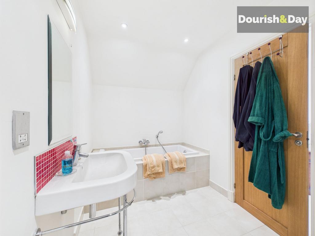 Bedroom 2 En-Suite