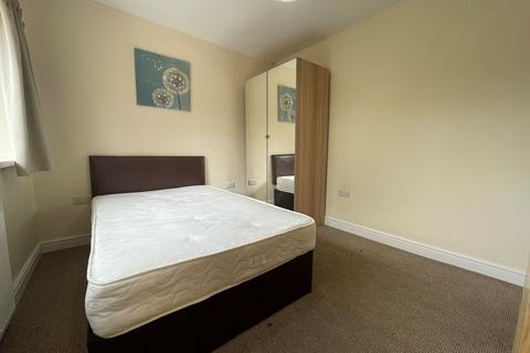 1 bedroom in a house share to rent, Grove Mount, South Kirkby, Pontefract, WF9 3PJ