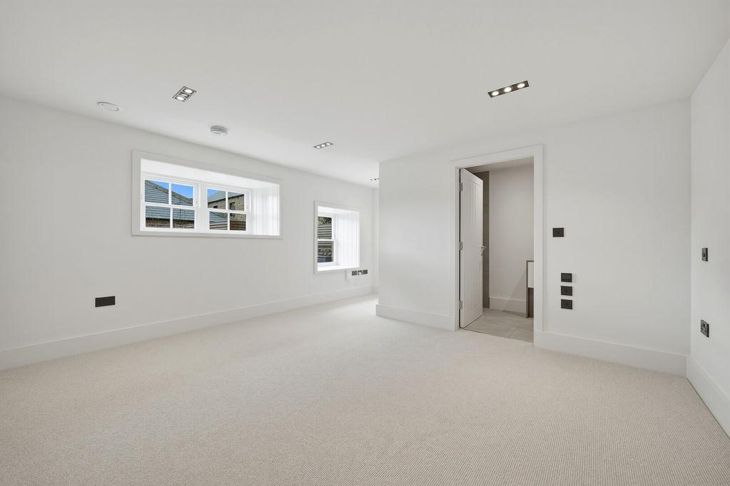 Principal bedroom