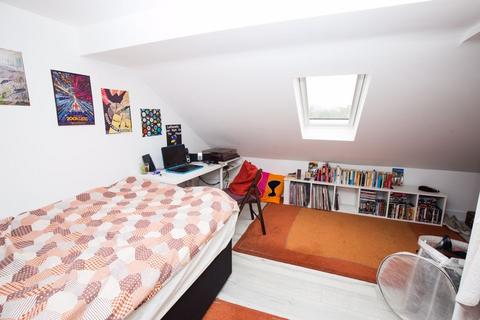 3 bedroom apartment to rent, Allensbank Road, Cardiff CF14