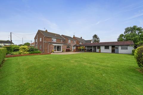 5 bedroom detached house for sale, Colchester Road, Ardleigh, Colchester