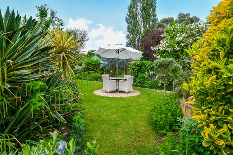 4 bedroom detached bungalow for sale, Dentons Green Lane, Kirk Sandall DN3