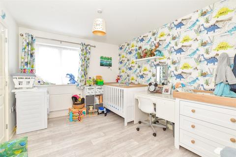 17 Constable Gardens, Littlehampton, BN17 7FX