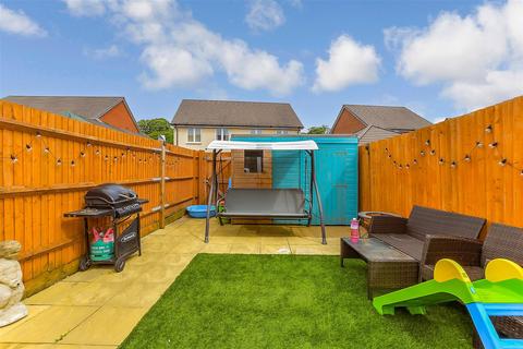 17 Constable Gardens, Littlehampton, BN17 7FX