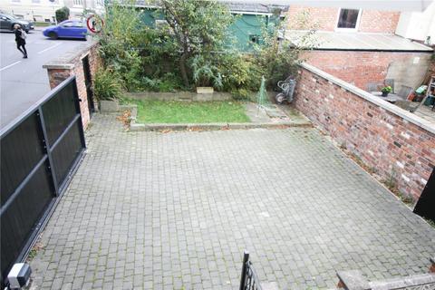 5 bedroom end of terrace house to rent, Berkeley Street, Cheltenham, Gloucestershire, GL52