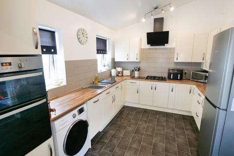 5 bedroom end of terrace house for sale, Hyde Road, Torrisholme, Morecambe, LA4 6NU