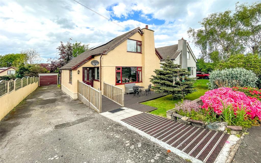 Lon Y Wennol, Llanfairpwll, Isle of... 4 bed detached house for sale £300,000