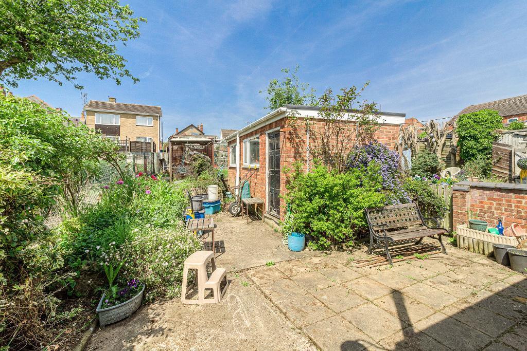 Rear Garden/Workshop