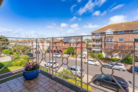 2 bedroom flat for sale, Manor Road, Worthing, West Sussex, BN11