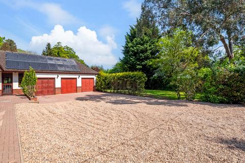 4 bedroom detached bungalow for sale, Ansty Road Brinklow Rugby, Warwickshire, CV23 0NG