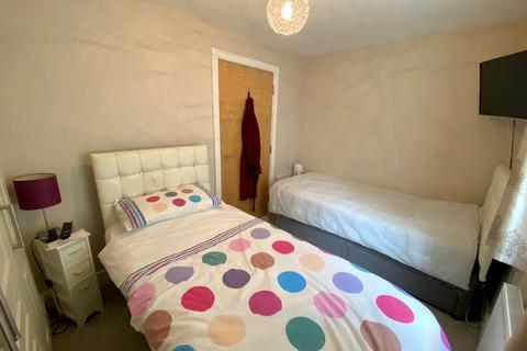 2 bedroom apartment to rent, Wokingham RG41