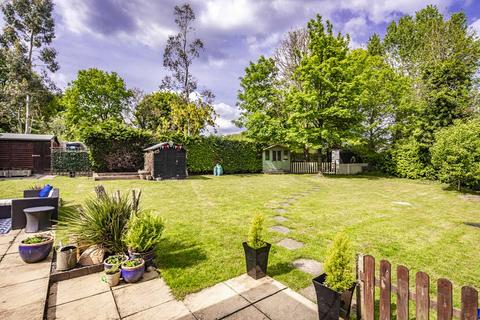 4 bedroom bungalow for sale, 1 Pibworth Farm Bungalows, Aldworth, RG8