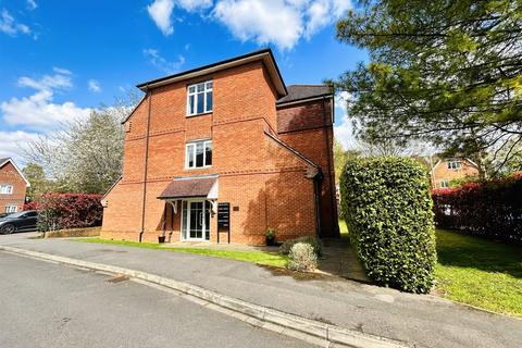 18 Ashdene Gardens, Reading, RG30 2EP