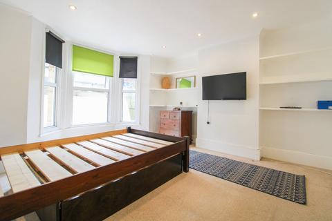 1 bedroom apartment for sale, Oval Road, Croydon, CR0