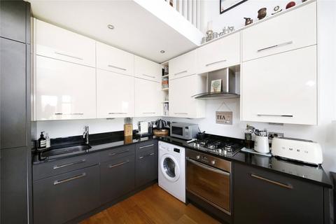 2 bedroom apartment to rent, Auckland Road, London, SE19