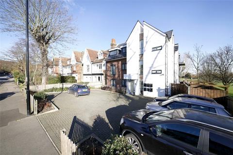 2 bedroom apartment to rent, Auckland Road, London, SE19