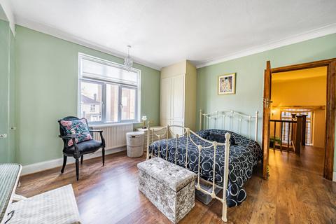 3 Callander Road, London, SE6 2QA