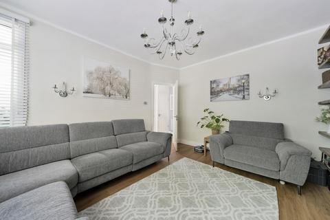 31 Rowan Walk, Bromley, BR2 8QW