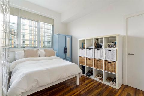 71 Sunlight Square, London, E2 6LD