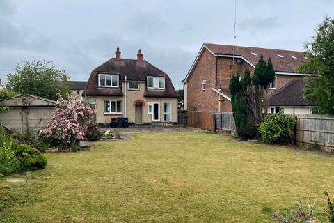 3 bedroom detached house for sale, Wolverton Road, Newport Pagnell