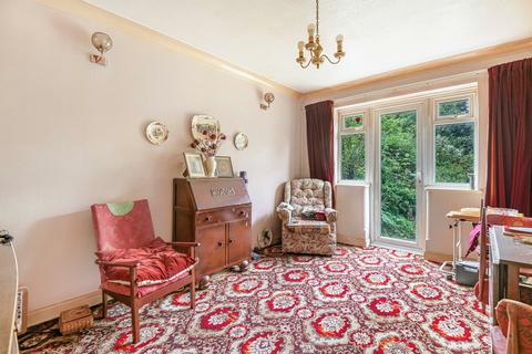 18 Treve Avenue, Harrow, HA1 4AJ