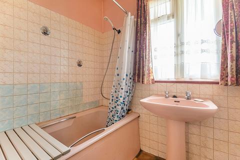 18 Treve Avenue, Harrow, HA1 4AJ