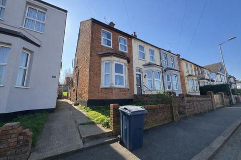 undefined, Dashwood Avenue, Hp12