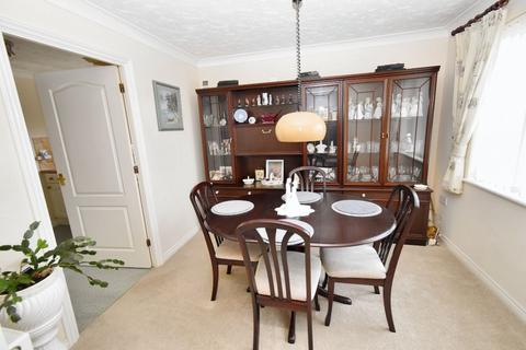 23 Baldwin Drive, Okehampton, EX20 1UQ