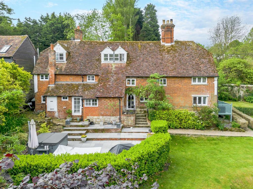 Caring Lane, Maidstone ME17 5 bed farm house for sale £1,150,000