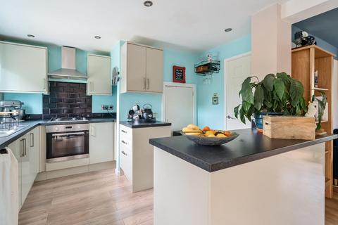 11 Burdett Close, Stonehouse, GL10 2LS