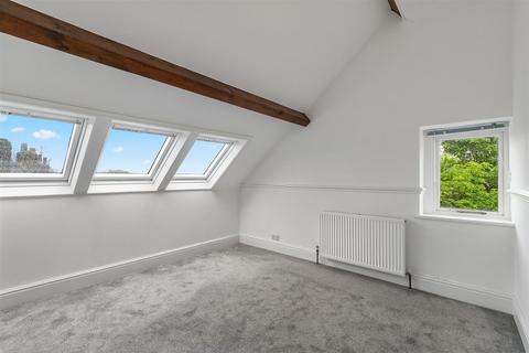 3 bedroom end of terrace house for sale, Bank Parade, Otley LS21