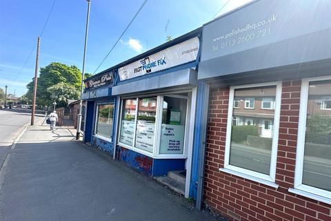 Retail property (high street) to rent, Chapel Street, Halton, Leeds