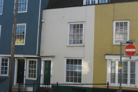 3 bedroom terraced house to rent, East Hill, Colchester CO1
