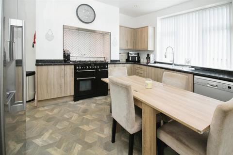 4 bedroom end of terrace house for sale, Barmouth Terrace, Bradford BD3