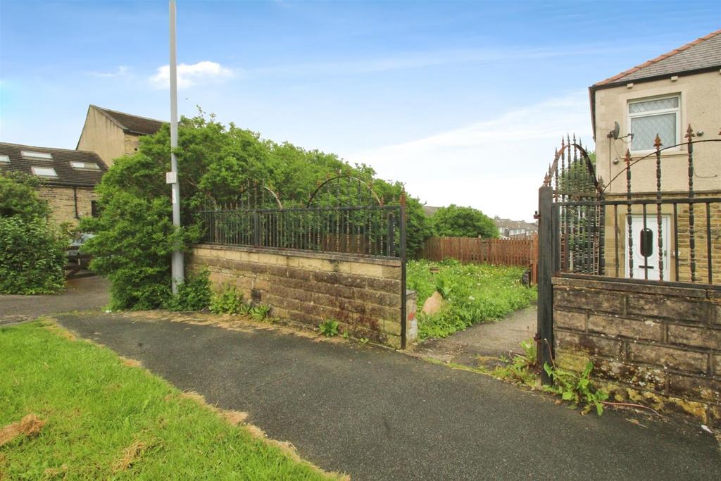 Plot with Planning Permission
