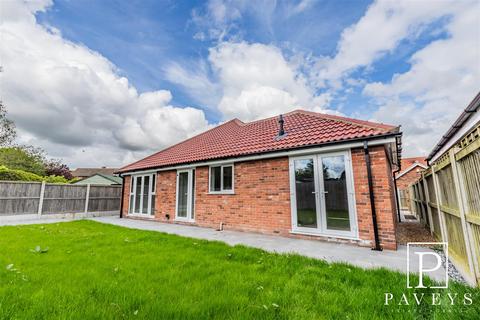 3 bedroom detached bungalow for sale, Manor Road, Great Holland