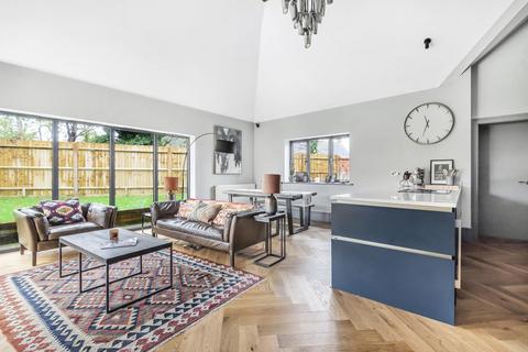 4 bedroom house for sale, White Swan Lane, Cuddington