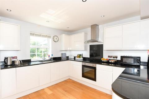 4 bedroom detached house for sale, Lacock Gardens, Hilperton