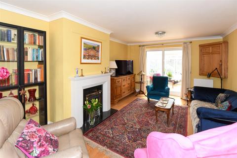 28 Lacock Gardens, Hilperton, Trowbridge, BA14 7TF