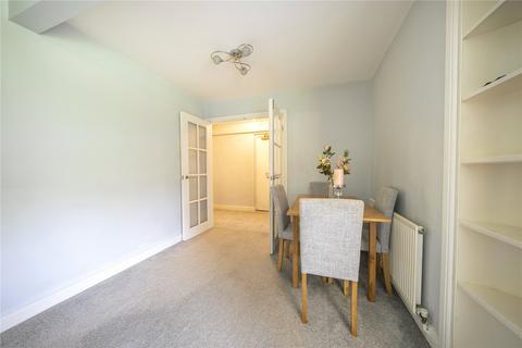2 bedroom apartment for sale, Blackmoor Court, Leeds, West Yorkshire