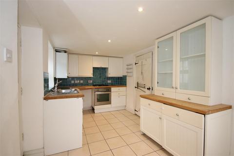 2 bedroom detached house to rent, High Street, Bexhill On Sea
