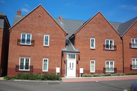 2 bedroom apartment to rent, Bread & Meat Close, Warwick