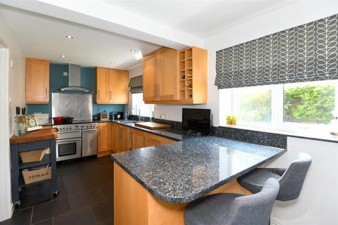 3 Bartletts Mead, Steeple Ashton, Trowbridge, BA14 6HF