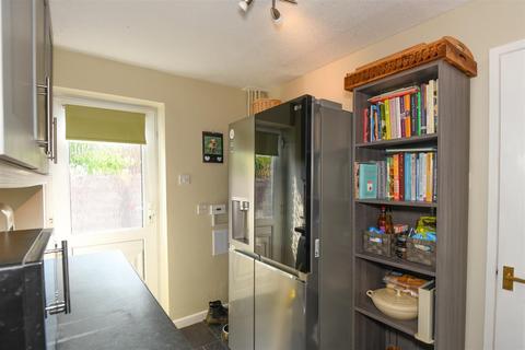 3 Bartletts Mead, Steeple Ashton, Trowbridge, BA14 6HF