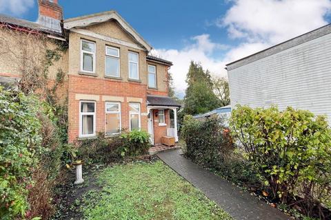 3 bedroom semi-detached house to rent, Winchester Road, Southampton SO16