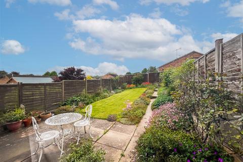 2 bedroom terraced bungalow for sale, Crane Close, Warwick