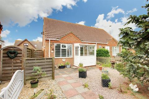2 bedroom semi-detached bungalow for sale, Byron Close, Mablethorpe LN12