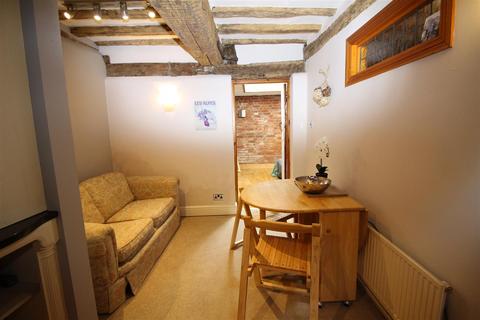 2 bedroom detached house to rent, The Barn, Rear Of 21 Stoneham Street, Coggeshall